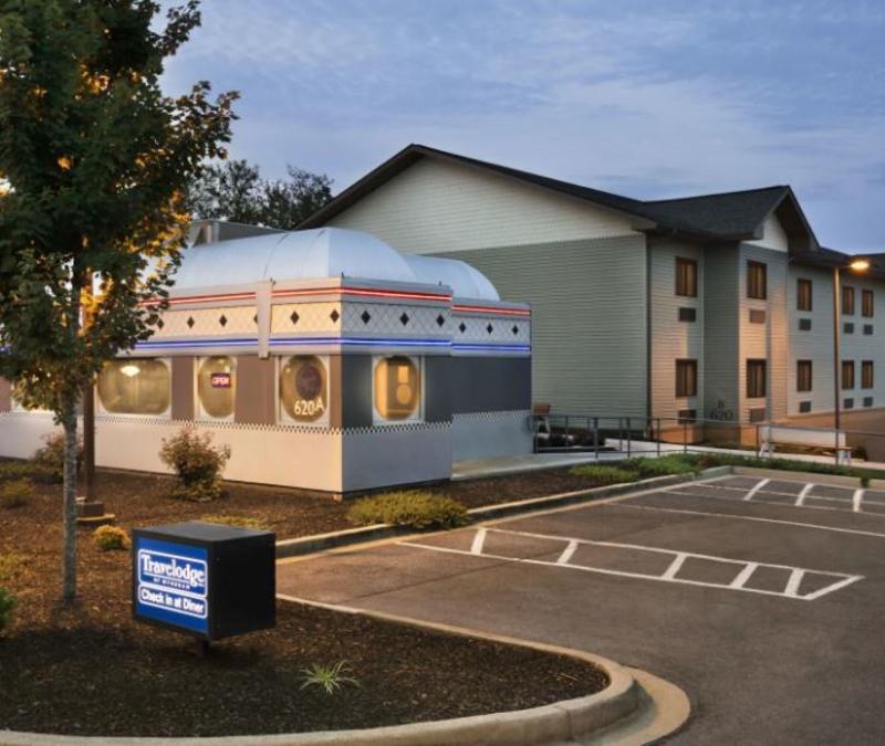 Travelodge By Wyndham Brunswick Near Fredrick Esterno foto